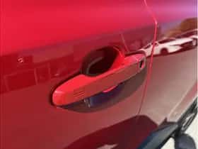 Toyota C-HR (2023) thumbnail 28