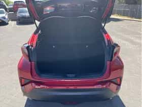 Toyota C-HR (2023) thumbnail 9