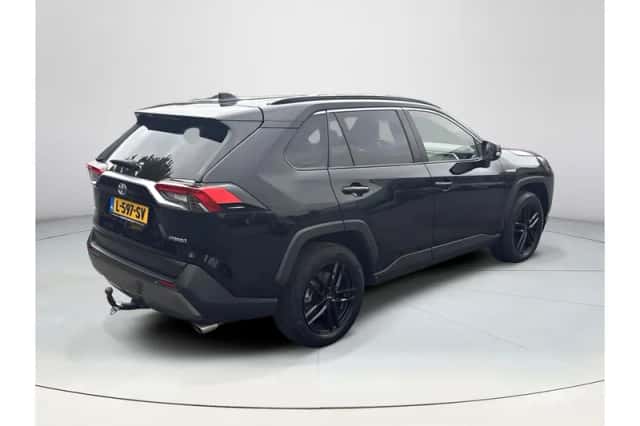 Toyota RAV4 (2021) thumbnail 5