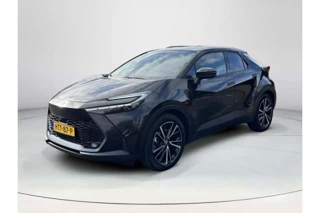 Toyota C-HR (2025) thumbnail 1