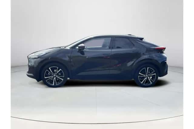 Toyota C-HR (2025) thumbnail 2