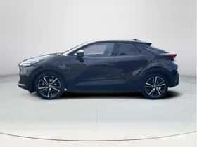 Toyota C-HR (2025) thumbnail 2