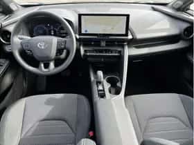 Toyota C-HR (2025) thumbnail 17