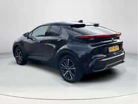 Toyota C-HR (2025) thumbnail 3