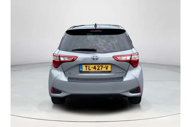Toyota Yaris (2018) thumbnail 4