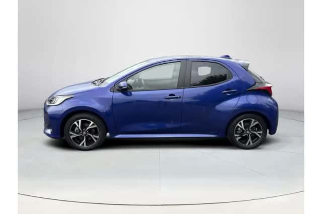 Toyota Yaris (2025) thumbnail 2