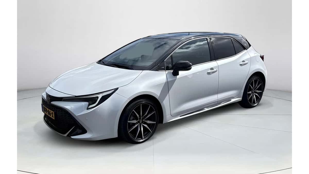 Toyota Corolla (2024) — foto 1