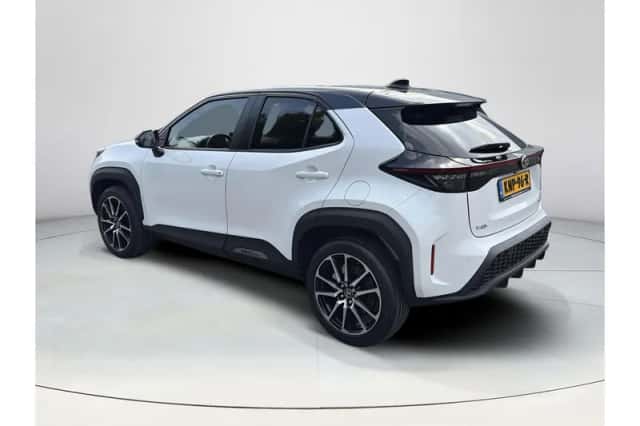 Toyota Yaris Cross (2023) thumbnail 2