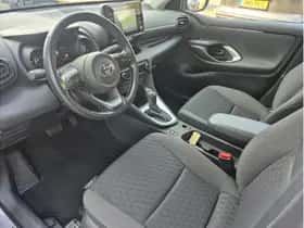 Toyota Yaris (2021) thumbnail 12