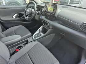 Toyota Yaris (2021) thumbnail 13
