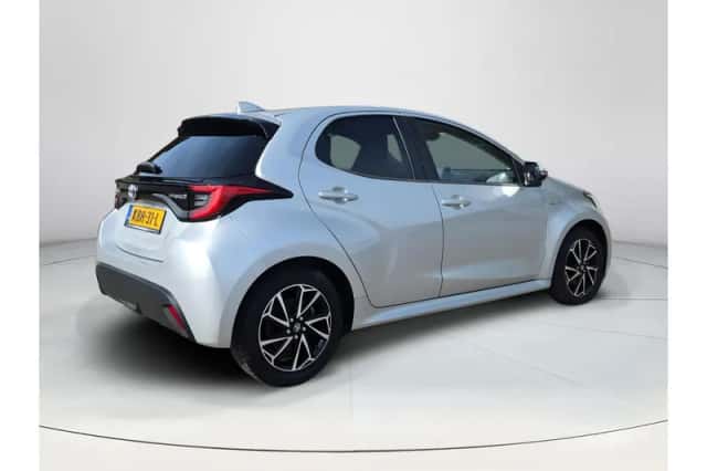 Toyota Yaris (2021) thumbnail 5