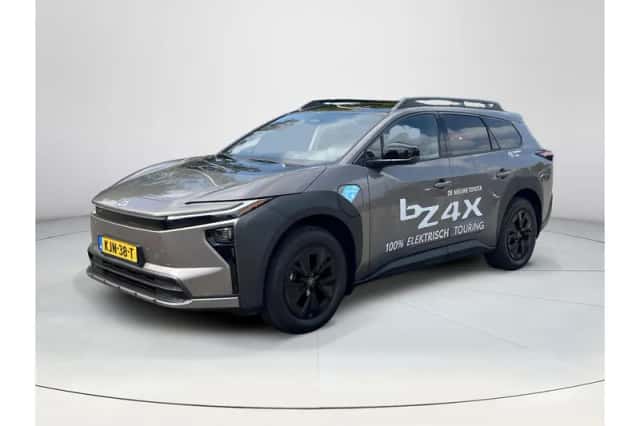Toyota bZ4X (2026) thumbnail 1