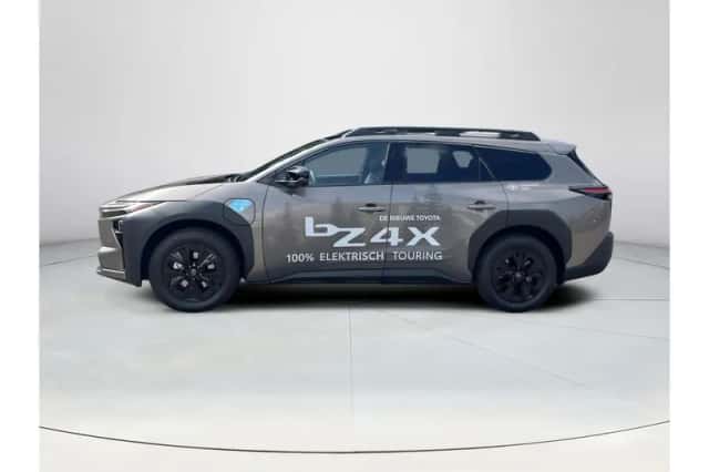 Toyota bZ4X (2026) thumbnail 2