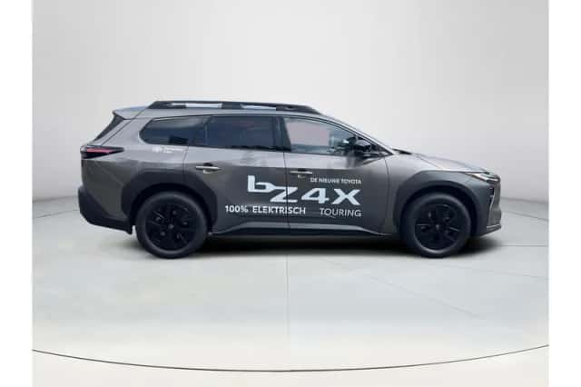 Toyota bZ4X (2026) thumbnail 6