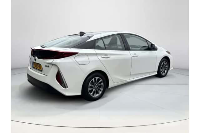 Toyota Prius (2018) thumbnail 5