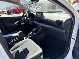 Toyota Yaris (2021) thumbnail 11