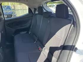 Toyota Yaris (2021) thumbnail 12