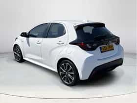 Toyota Yaris (2021) thumbnail 3