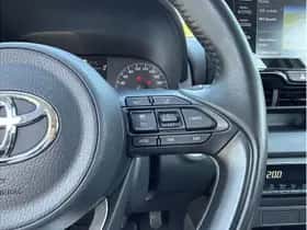 Toyota Yaris (2021) thumbnail 23