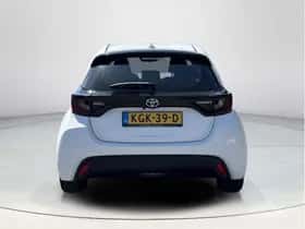 Toyota Yaris (2021) thumbnail 4