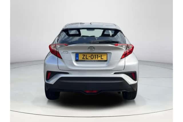 Toyota C-HR (2019) thumbnail 4