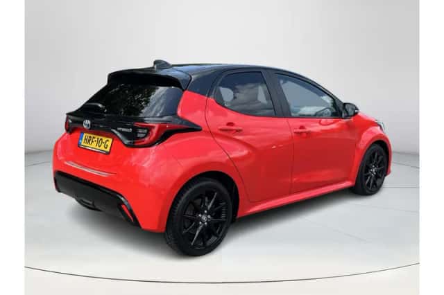 Toyota Yaris (2023) thumbnail 5