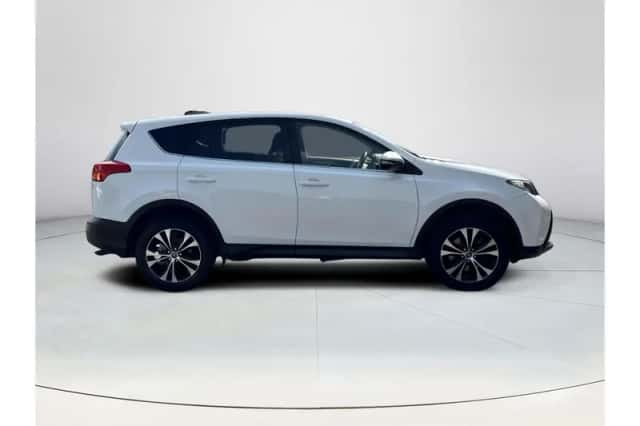Toyota RAV4 (2014) thumbnail 6