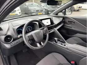 Toyota C-HR (2025) thumbnail 13