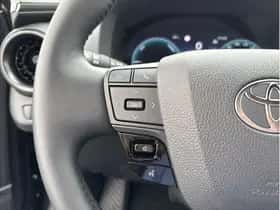 Toyota C-HR (2025) thumbnail 25