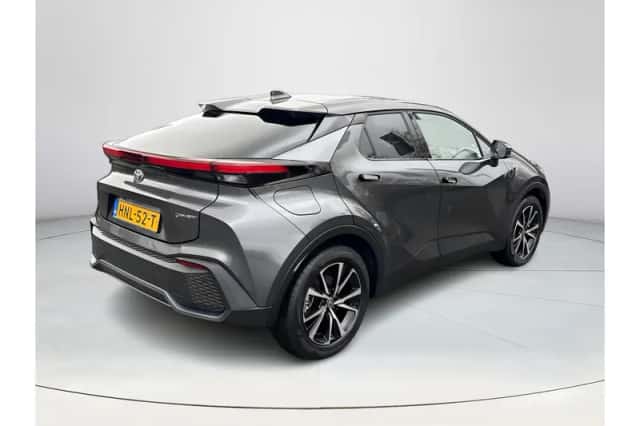 Toyota C-HR (2025) thumbnail 5