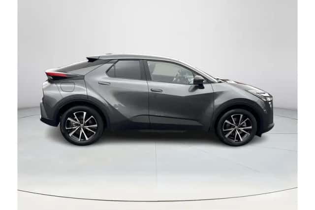 Toyota C-HR (2025) thumbnail 6
