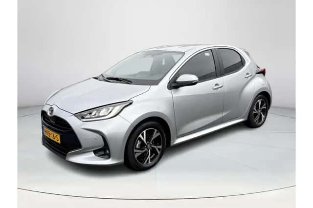 Toyota Yaris (2025) thumbnail 1