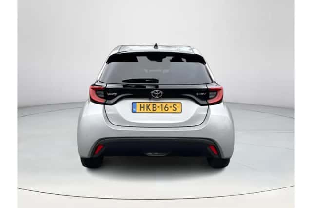 Toyota Yaris (2025) thumbnail 4