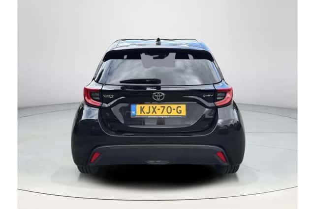 Toyota Yaris (2024) thumbnail 4