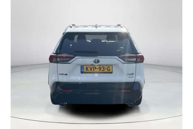 Toyota RAV4 (2024) thumbnail 4
