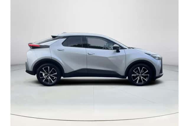 Toyota C-HR (2025) thumbnail 6