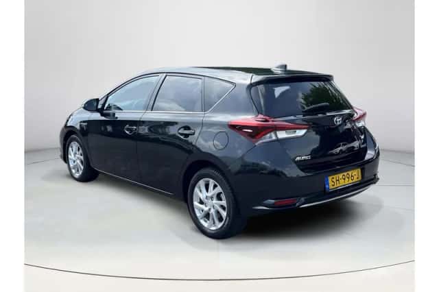 Toyota Auris (2018) thumbnail 3