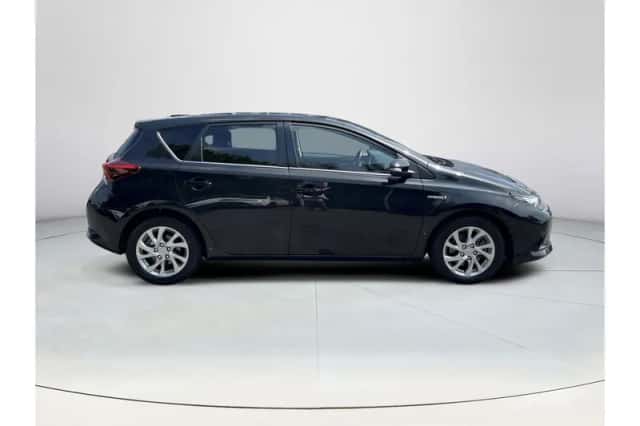 Toyota Auris (2018) thumbnail 6