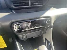 Toyota Yaris (2024) thumbnail 18