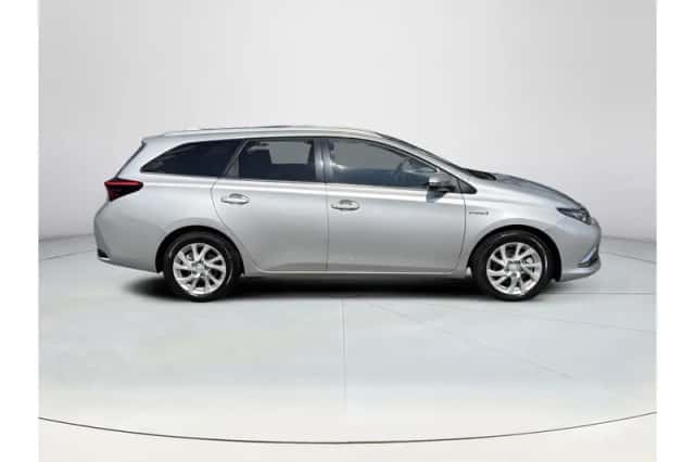 Toyota Auris (2018) thumbnail 6