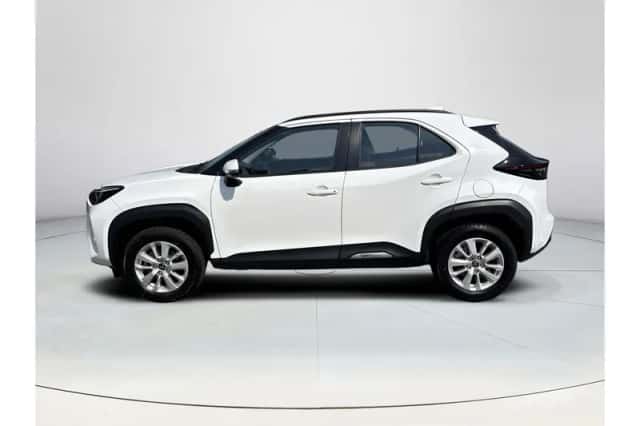 Toyota Yaris Cross (2023) thumbnail 2