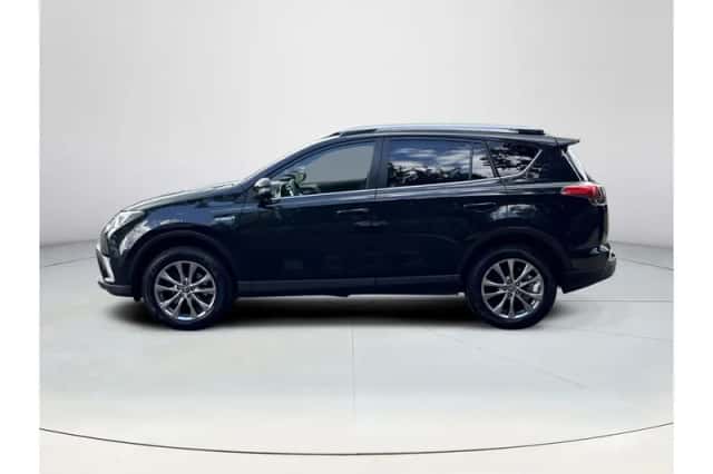 Toyota RAV4 (2018) thumbnail 2