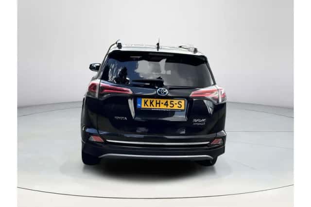 Toyota RAV4 (2018) thumbnail 4