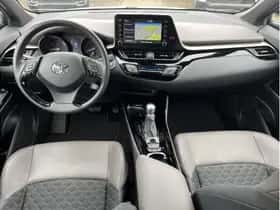 Toyota C-HR (2020) thumbnail 15