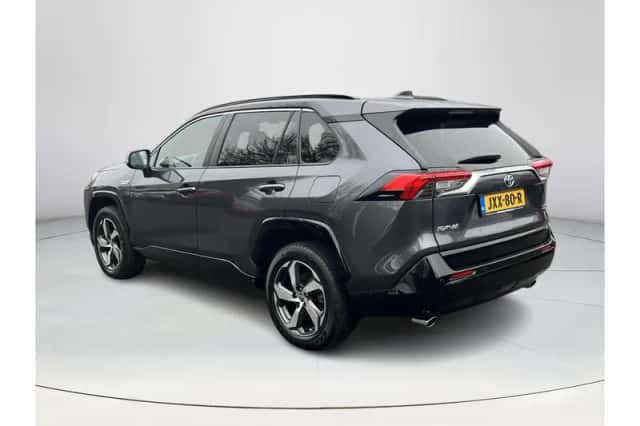 Toyota RAV4 (2022) thumbnail 3