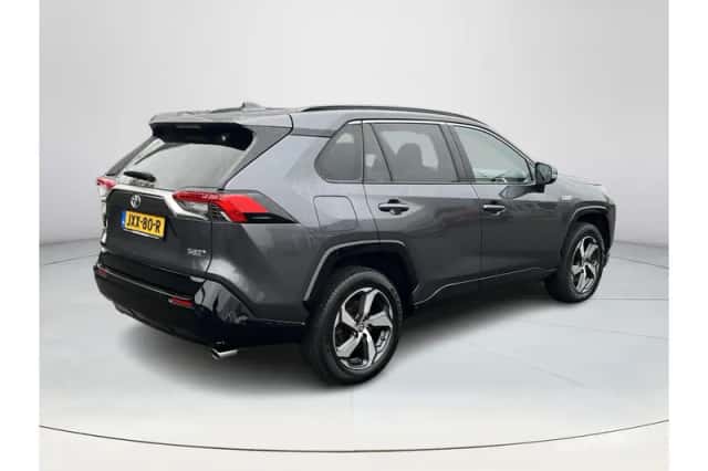 Toyota RAV4 (2022) thumbnail 5