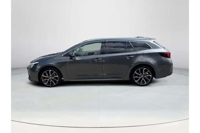 Toyota Corolla (2024) thumbnail 2