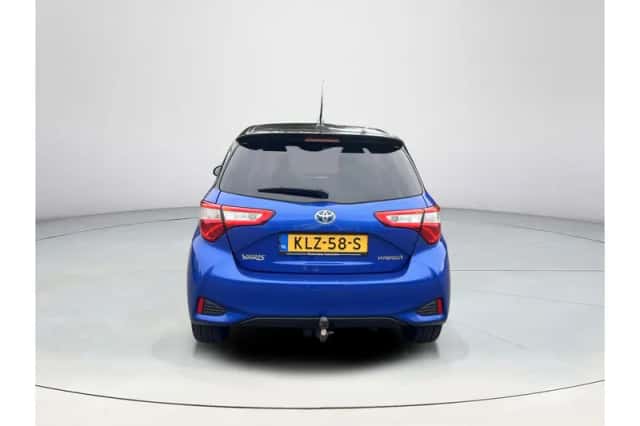 Toyota Yaris (2017) thumbnail 4