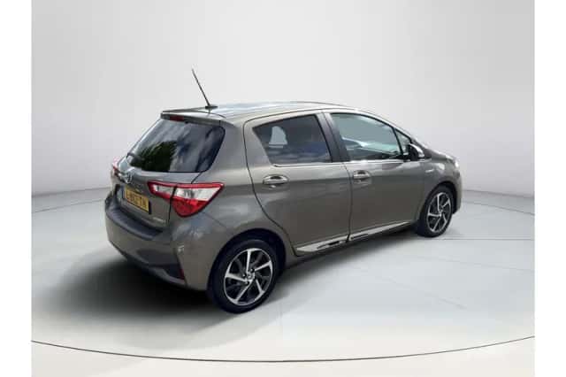 Toyota Yaris (2018) thumbnail 5