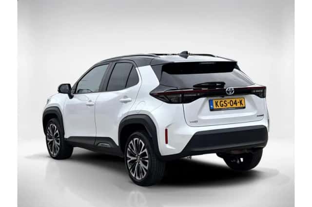 Toyota Yaris Cross (2023) thumbnail 3